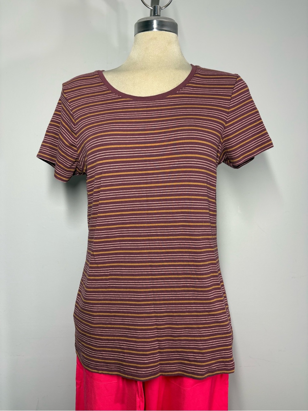 Denver Hayes Maroon Striped Short-Sleeve Crewneck Tee